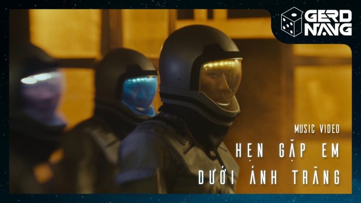 hen-gap-em-duoi-anh-trang